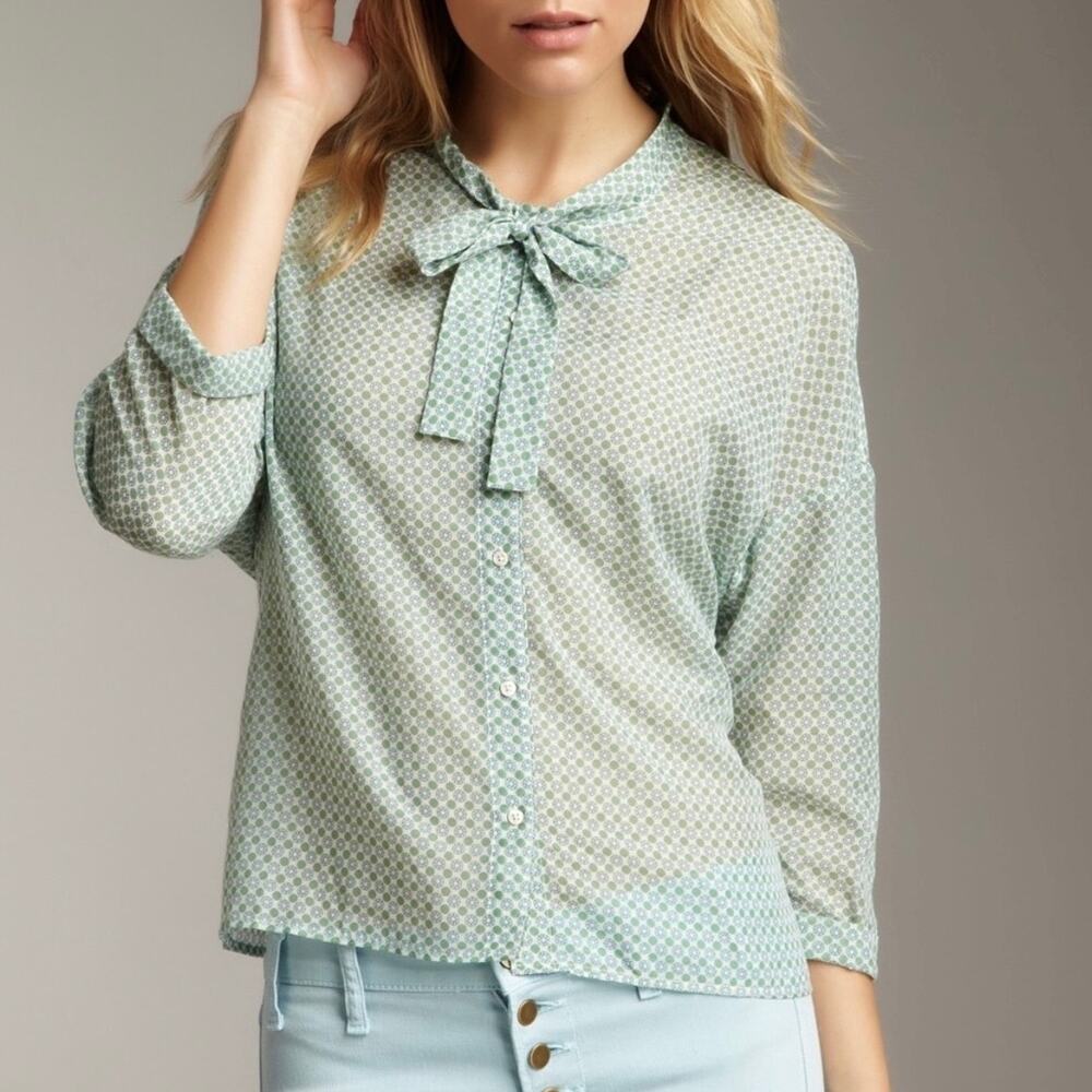 TEXTILE Elizabeth & James Norie Tie Neck Button Down Top Clover size Small